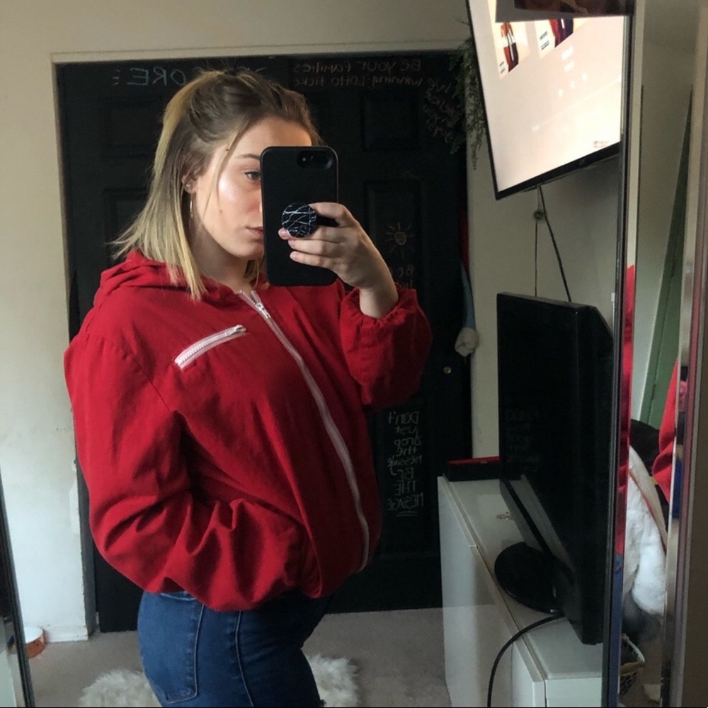 Red jacket - Picture 3 of 6